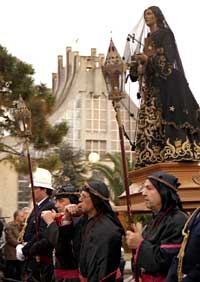 Arciconfraternità dell'Addolorata di Galatina nel giorno della processione della mattina del sabato santo a Galatina