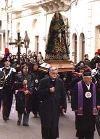 Arciconfraternità dell'Addolorata di Galatina nel giorno della processione della mattina del sabato santo a Galatina