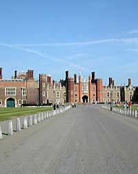 Hampton court palace