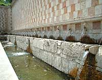 La fontana delle 99 cannelle