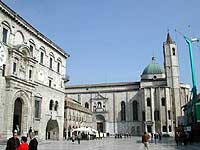 Ascoli , Piazza del Popolo