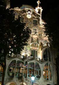 Casa Batlò di notte