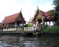 wat-chao-phraya