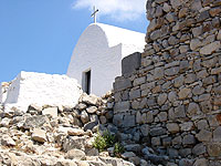 Chiesetta Monolitos