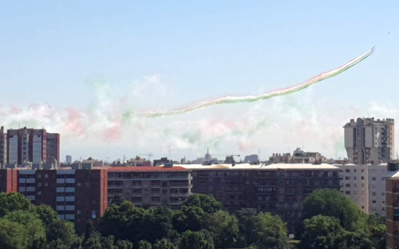 Frecce tricolori su Milano