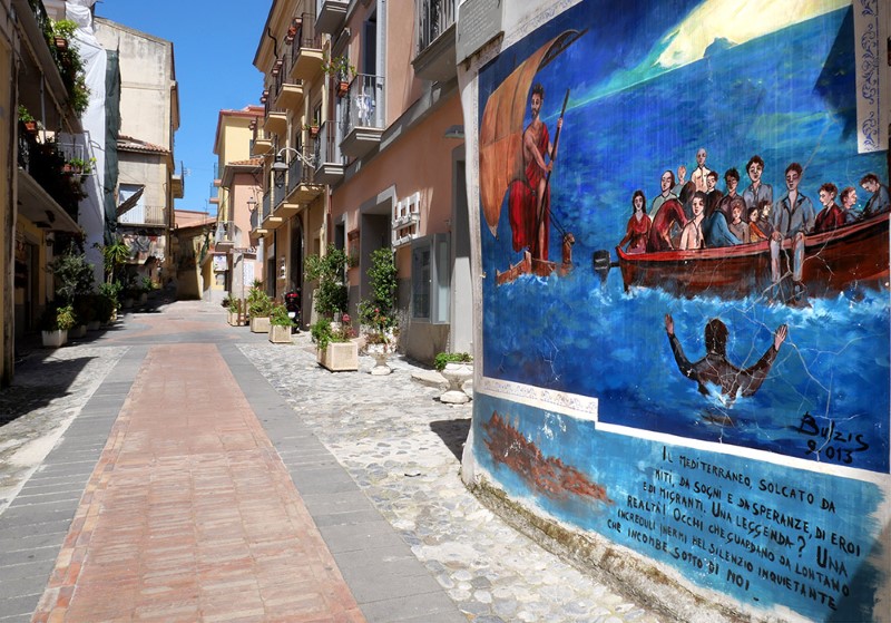 Diamante (CS) La città dei murales e del peperoncino