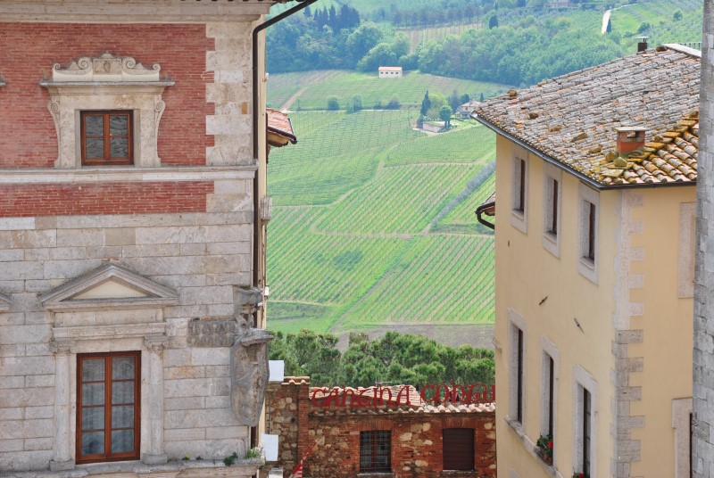 Montepulciano: panorama da piazza Grande alla val di Chiana