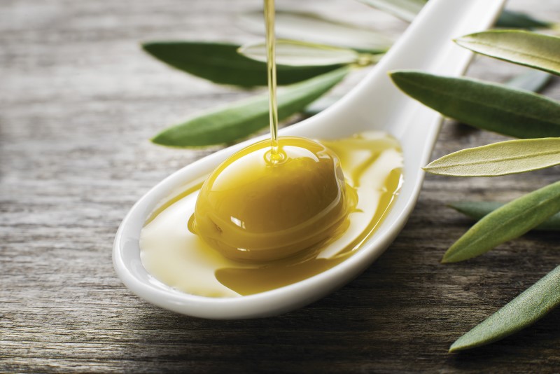 L’olio d’oliva è tra le tradizionali specialità culinarie dell’Istria slovena